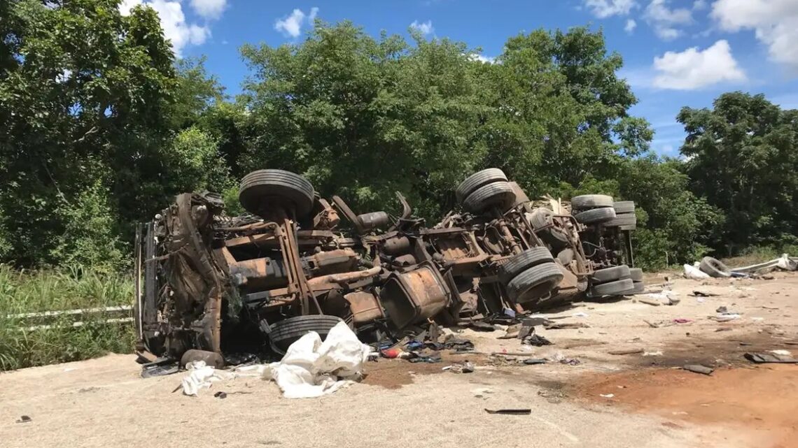 Transportadora responderá por “apagão” de motorista de carreta que causou a morte de colega